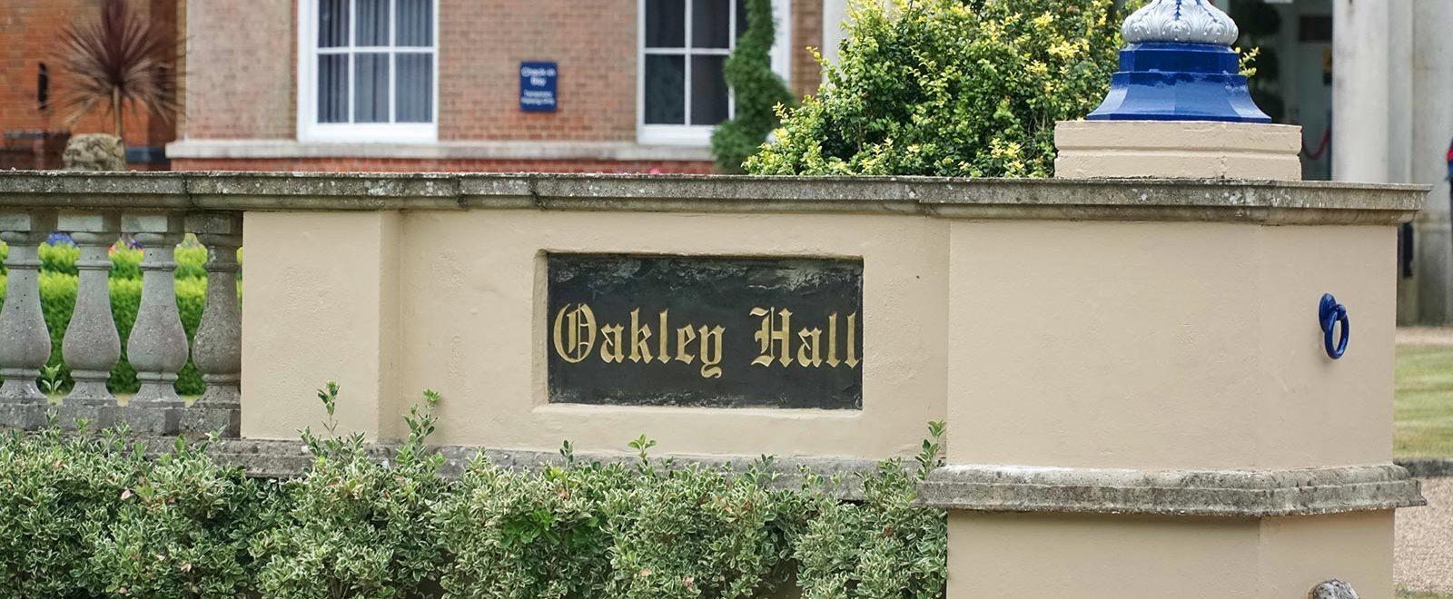 oakley hall entrance basingstoke