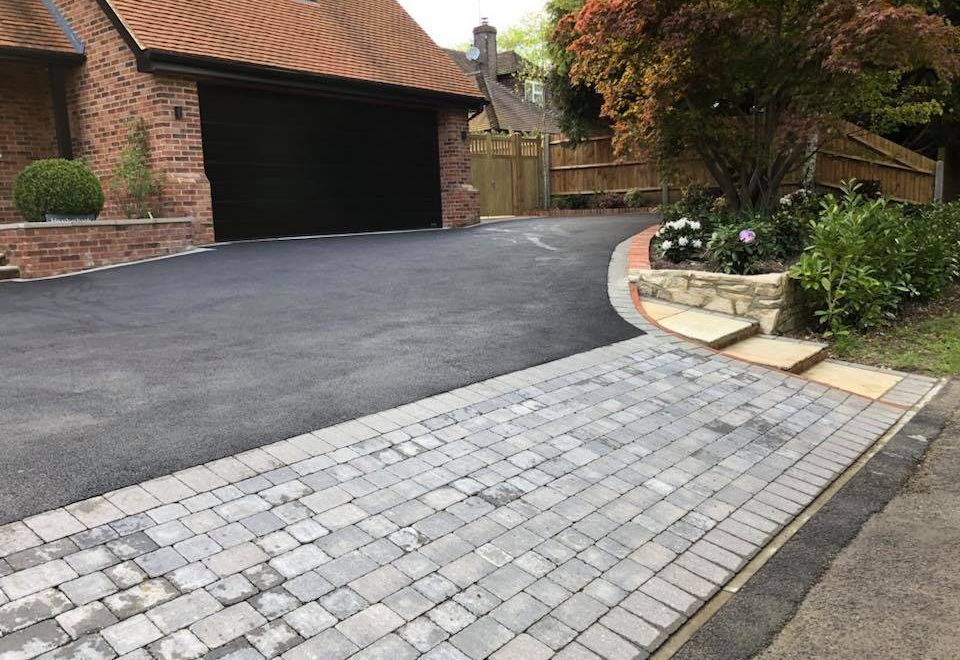 tarmac and cobble stone driveway