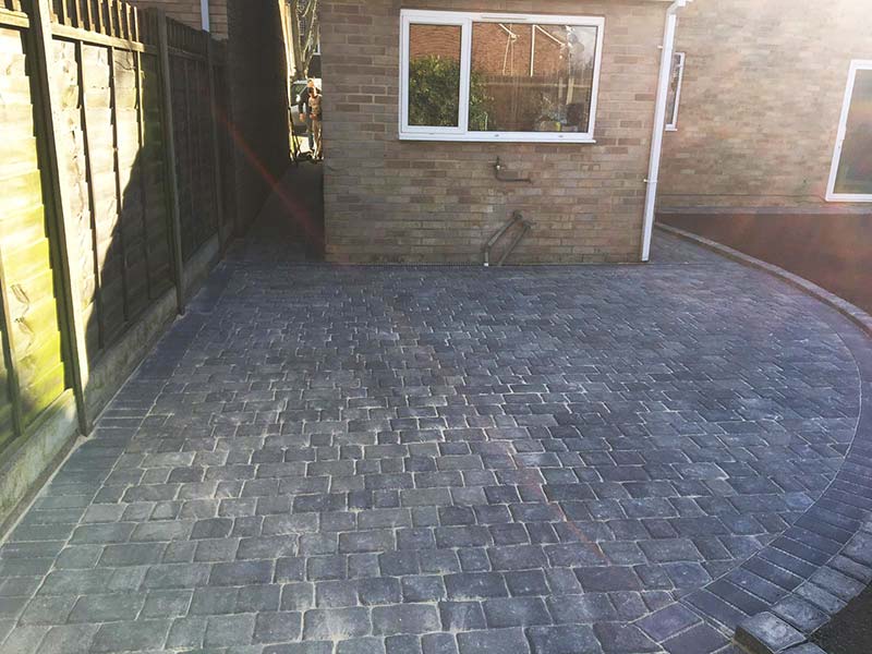 cobblestone driveway