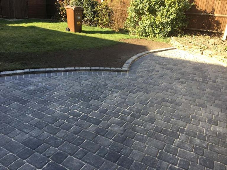 Cobblestone Driveways • Pine Ridge