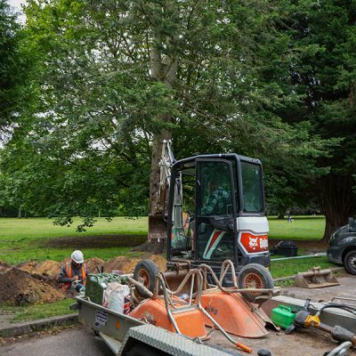 installing street light